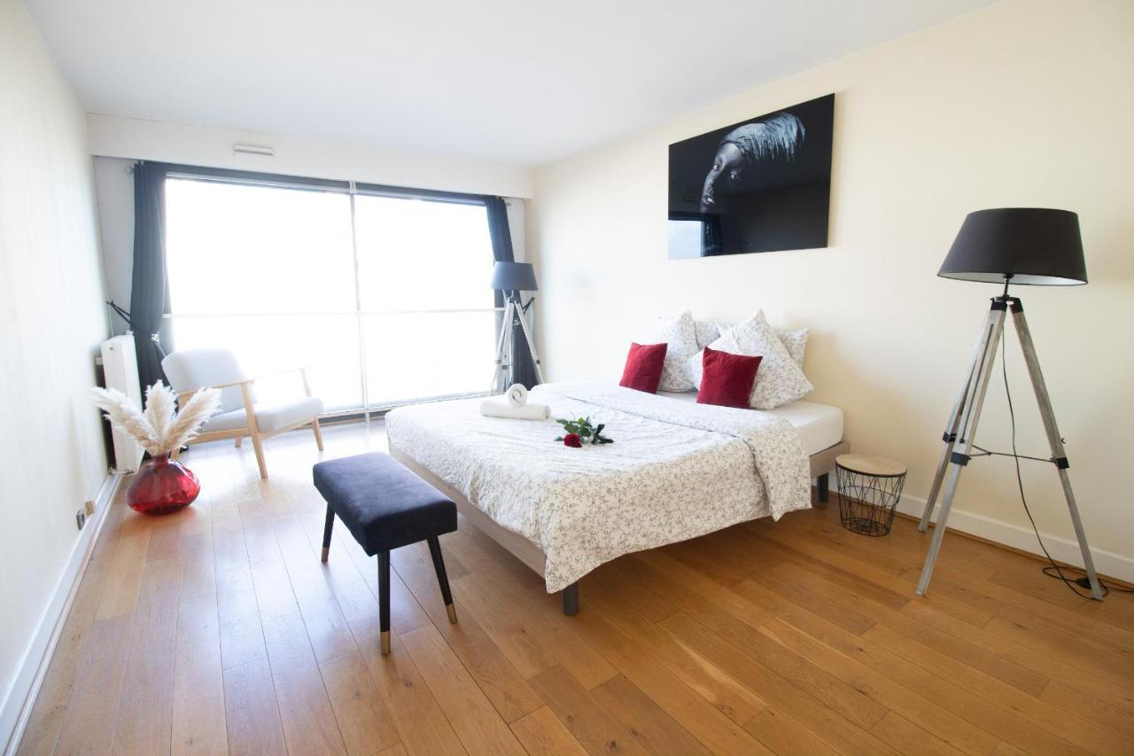 Appartement Spacieux Vue Cathedrale Reims Buitenkant foto